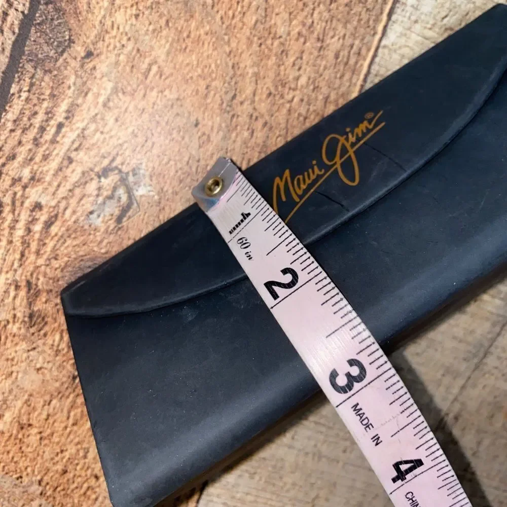 MAUI JIM BLACK MATTE FINISH TRI-FOLD HARD SUNGLASSES CASE